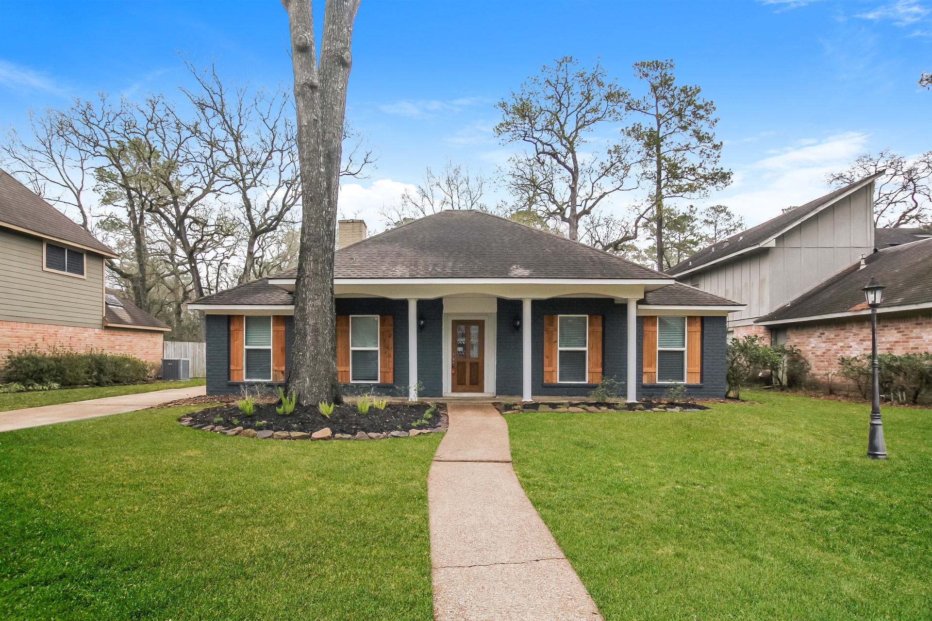 1843 Willow Point Drive Kingwood TX 77339