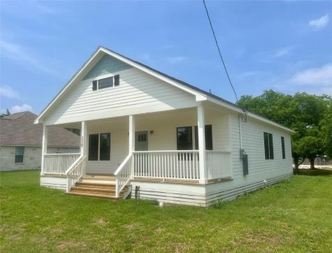 228 N Dixie Street Brenham TX 77833