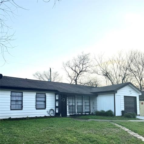 5634 Belneath Street Houston TX 77033