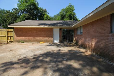 1219 Crestmont Street Wharton TX 77488