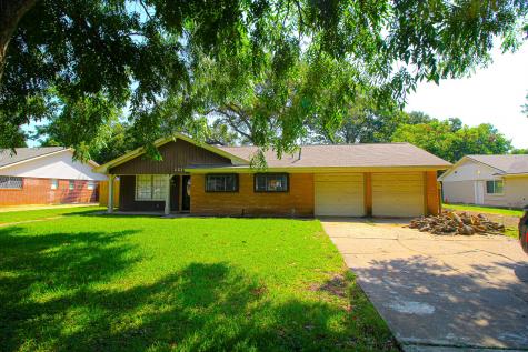 1219 Crestmont Street Wharton TX 77488