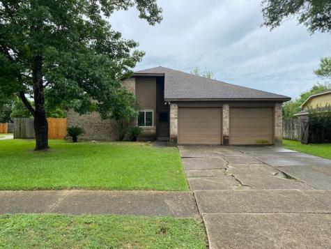523 Gleneagles Drive Friendswood TX 77546