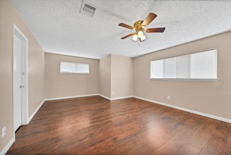 339 Evanston Street Houston TX 77015