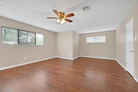 339 Evanston Street Houston TX 77015
