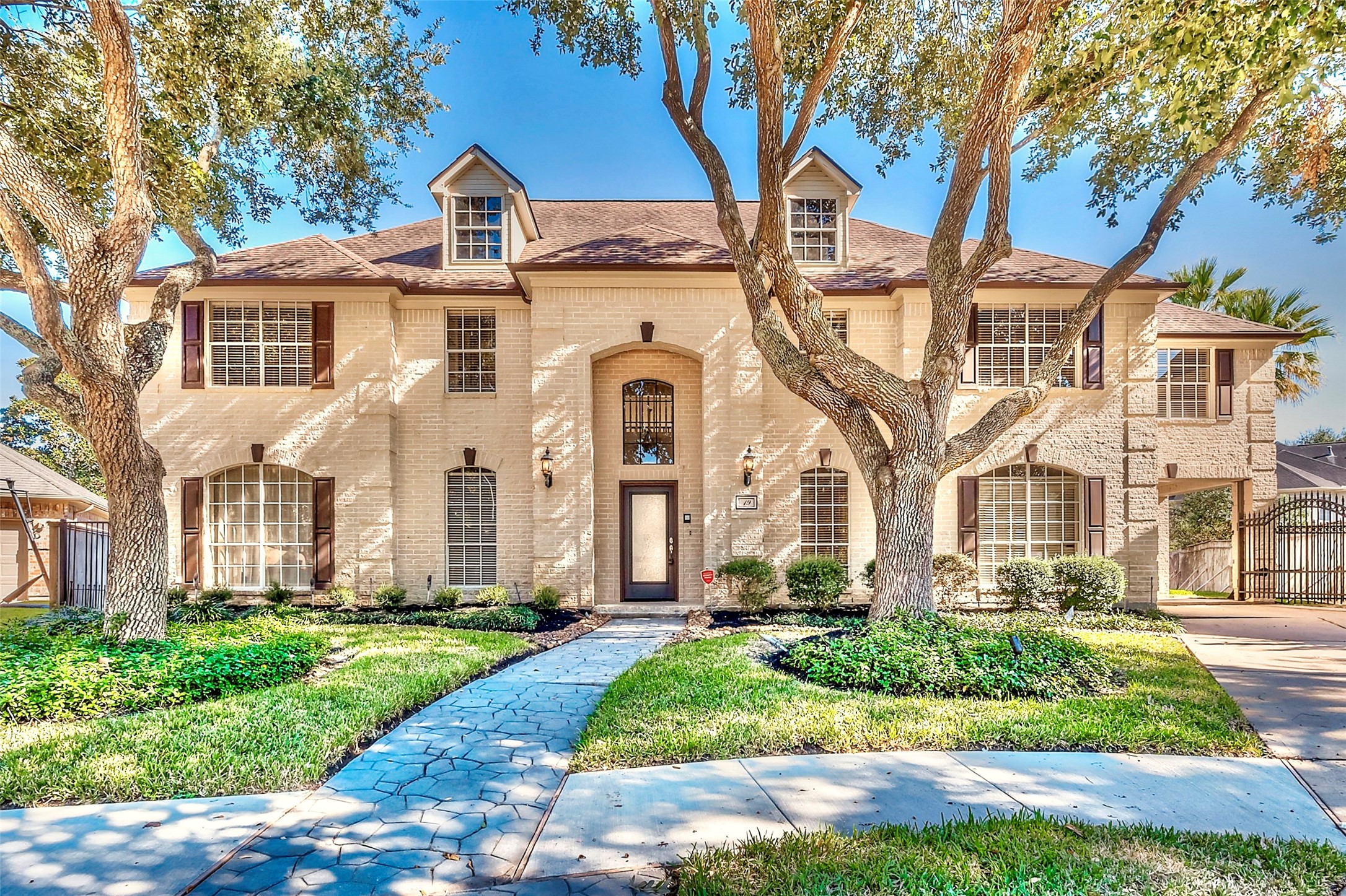 19 Calleston Court Sugar Land TX 77479
