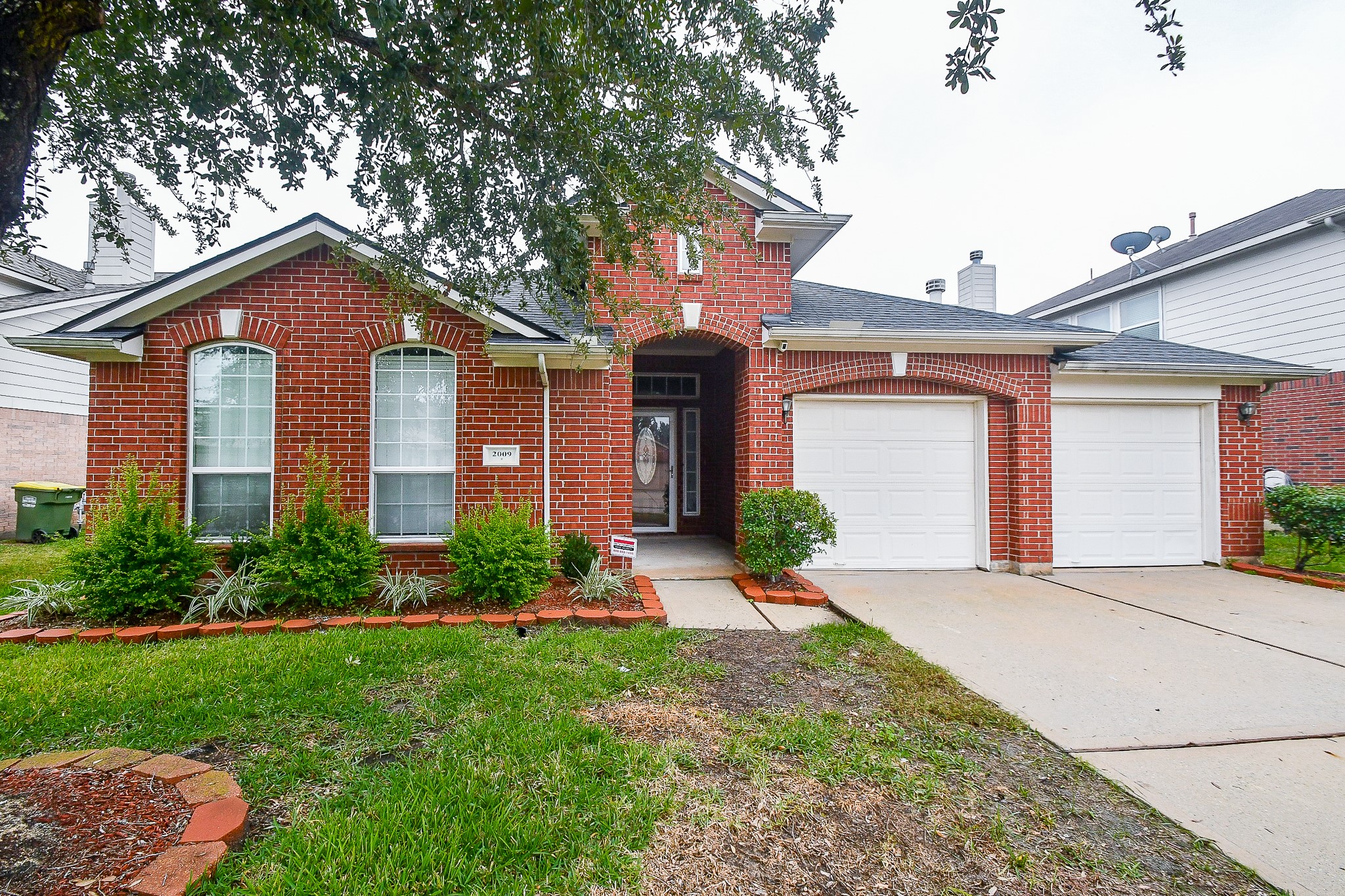 2009 Creek Shore Lane Pearland TX 77581