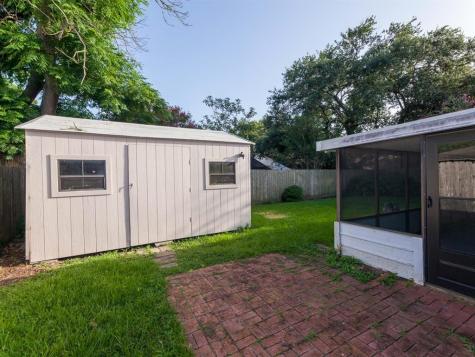 2103 Yorktown Court N League City TX 77573