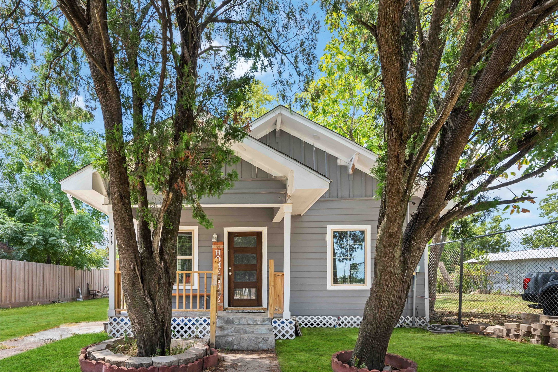 3915 Broyles Street Houston TX 77026