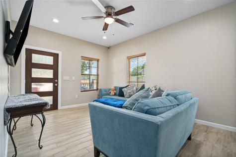 3915 Broyles Street Houston TX 77026