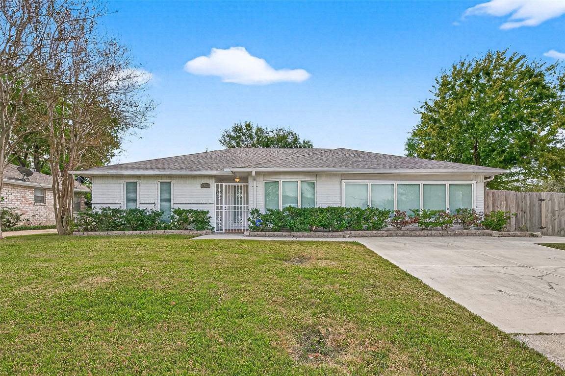 10823 Sandstone Street Houston TX 77072