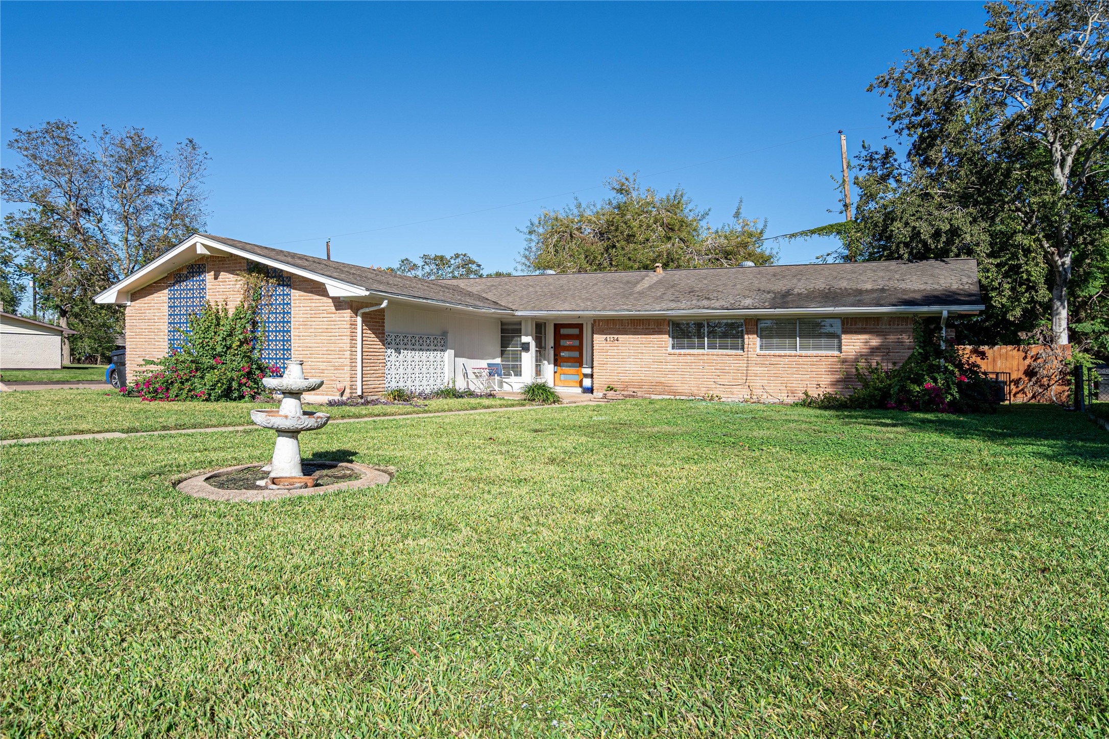4134 Dragonwick Drive Houston TX 77045