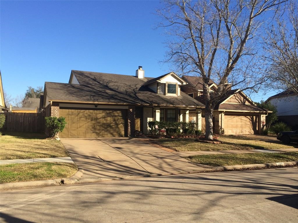 1915 Creek Valley Lane Sugar Land TX 77478