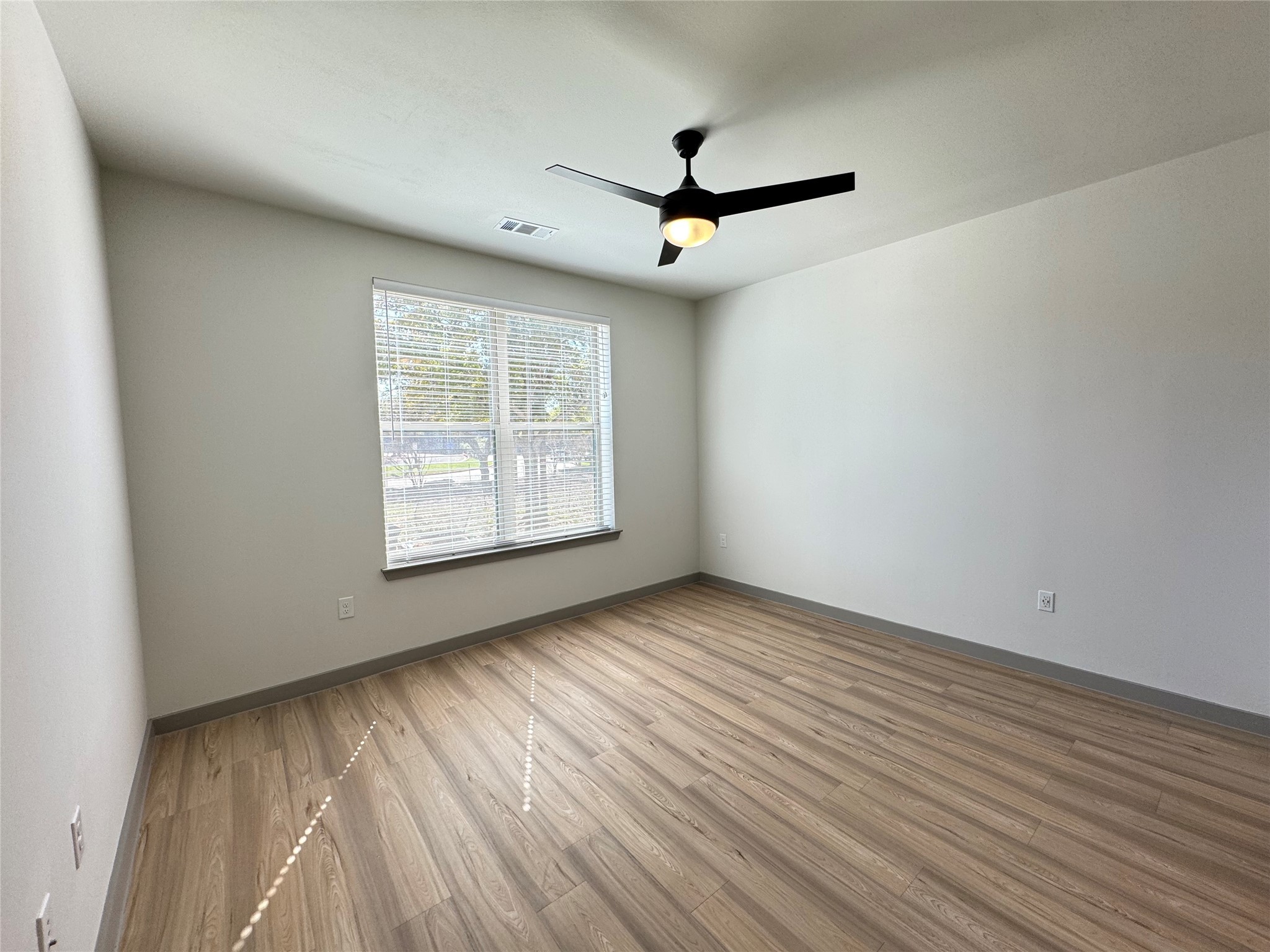 11604 Stonehollow Drive B8.116 Austin TX 78758