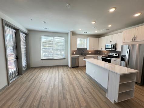 11604 Stonehollow Drive B8.116 Austin TX 78758