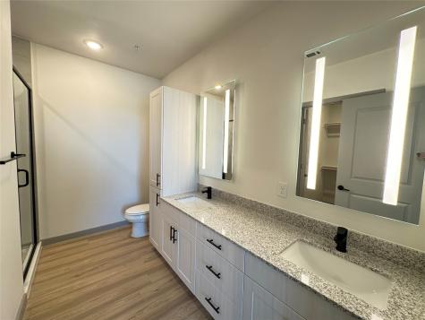11604 Stonehollow Drive B8.116 Austin TX 78758