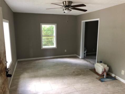 695 Grimes Avenue Silsbee TX 77656