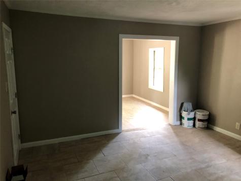 695 Grimes Avenue Silsbee TX 77656