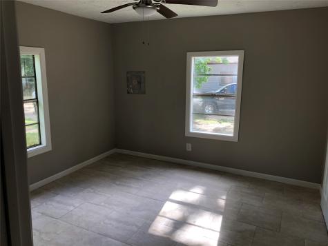 695 Grimes Avenue Silsbee TX 77656