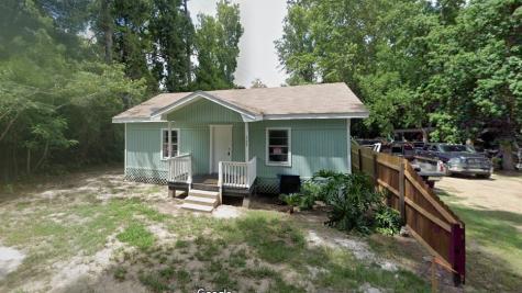 695 Grimes Avenue Silsbee TX 77656