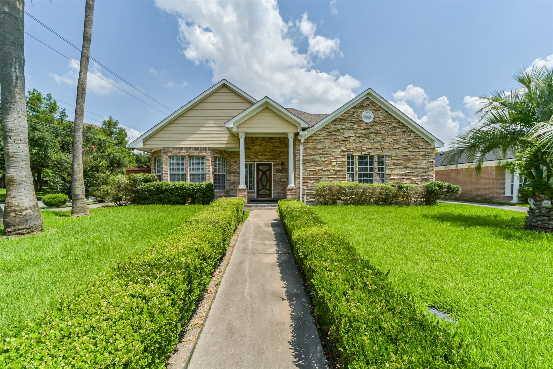 9660 Fairdale Lane Houston TX 77063