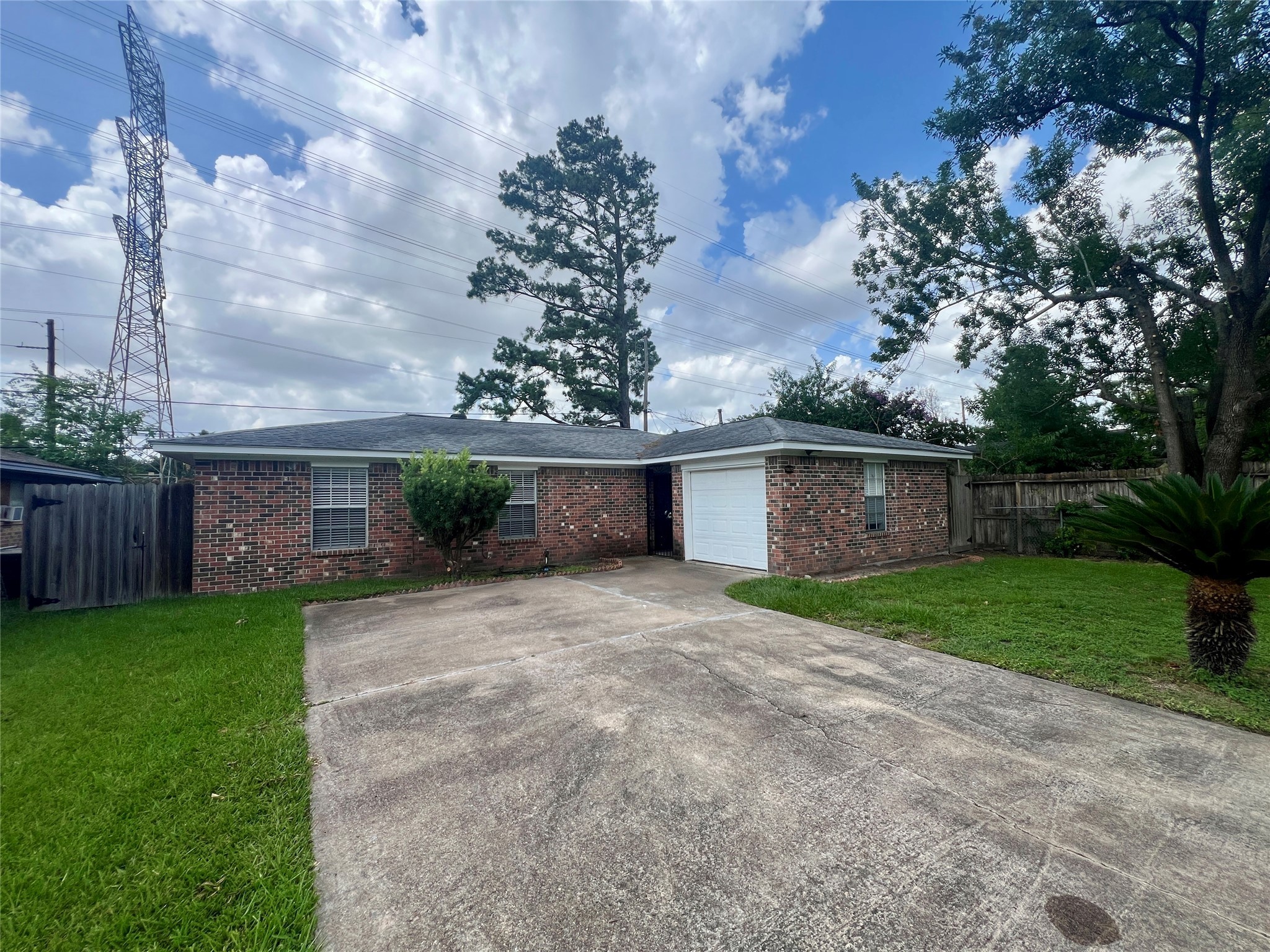10670 Norton Drive Houston TX 77043