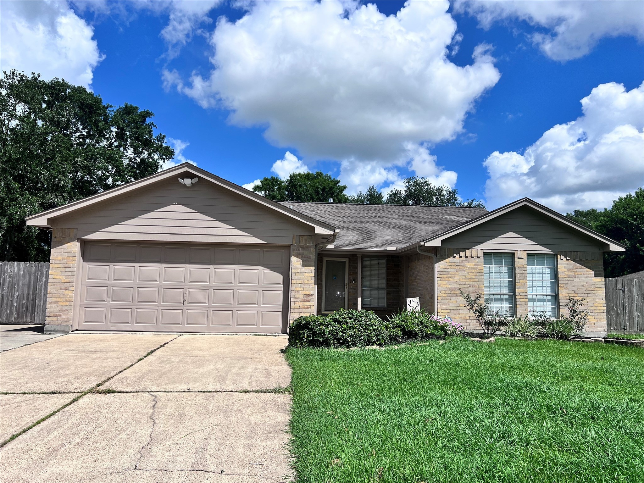 1007 Killarney Avenue Friendswood TX 77546