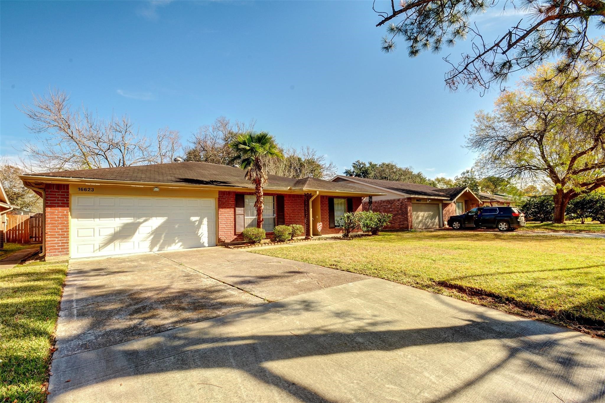 16623 Blackhawk Boulevard Friendswood TX 77546