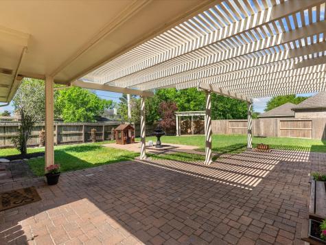 1223 Hawkhill Drive Friendswood TX 77546