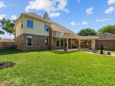 1223 Hawkhill Drive Friendswood TX 77546
