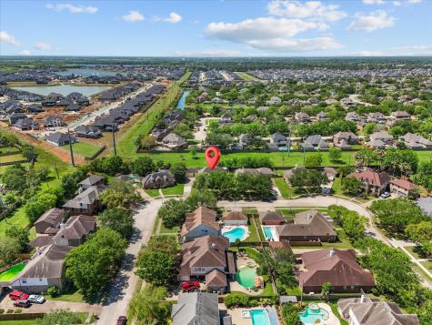 1223 Hawkhill Drive Friendswood TX 77546