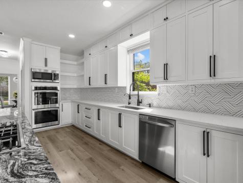 1223 Hawkhill Drive Friendswood TX 77546