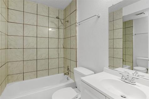13718 Vira Lane Houston TX 77014