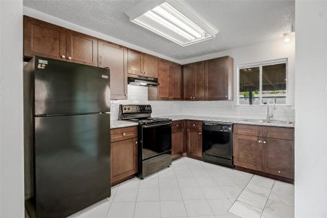 13718 Vira Lane Houston TX 77014