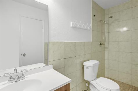 13718 Vira Lane Houston TX 77014