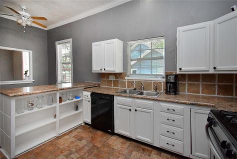 504 Green Street Baytown TX 77520