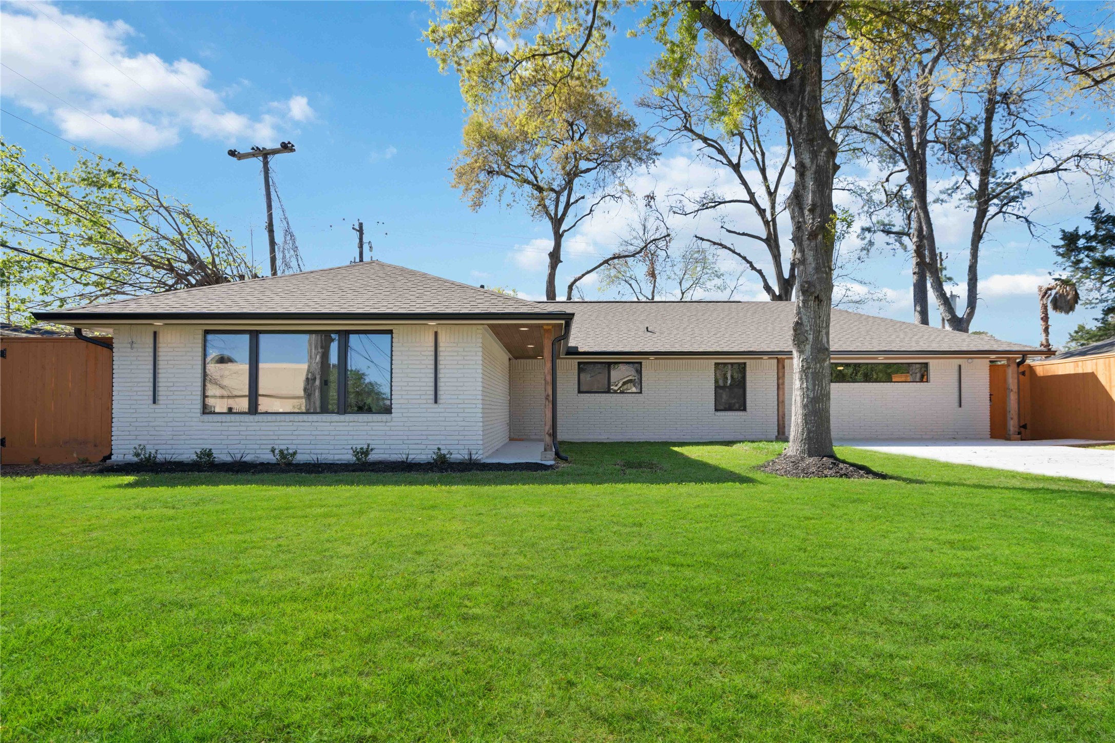 10111 Brinwood Drive Houston TX 77043
