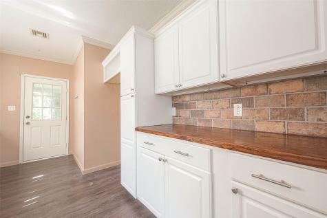 138 N Mattson Street West Columbia TX 77486