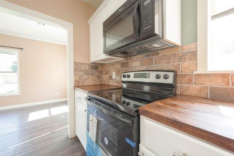 138 N Mattson Street West Columbia TX 77486