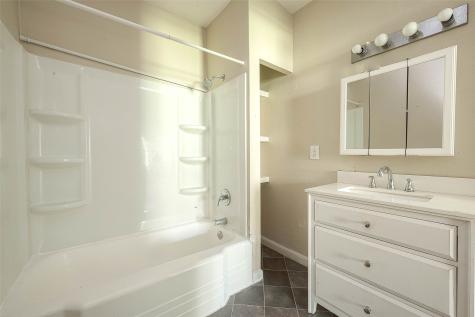 138 N Mattson Street West Columbia TX 77486