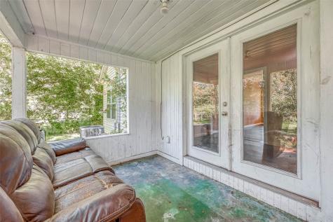 138 N Mattson Street West Columbia TX 77486