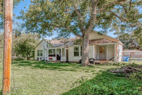 138 N Mattson Street West Columbia TX 77486