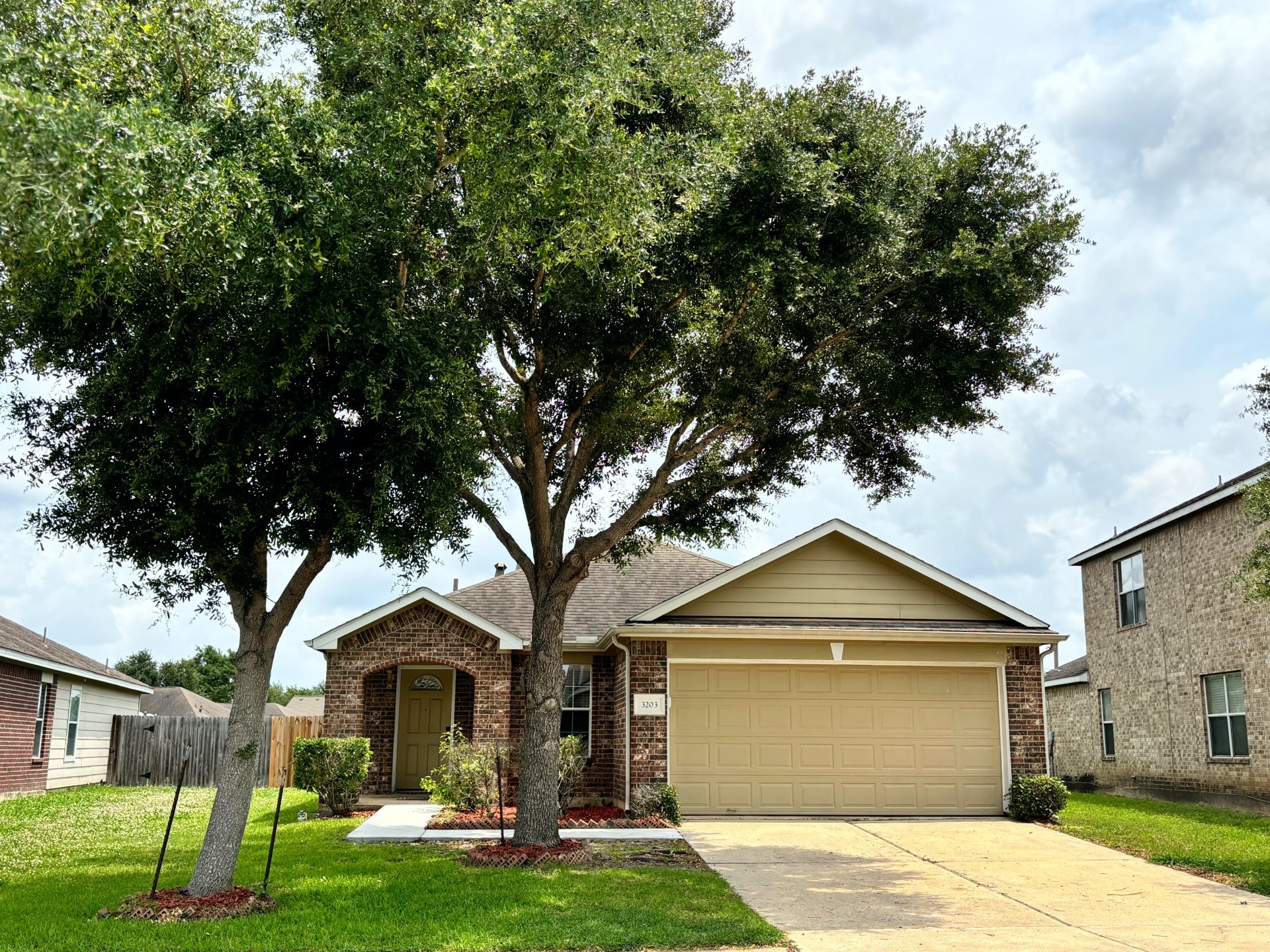 3203 Trail Hollow Drive Pearland TX 77584