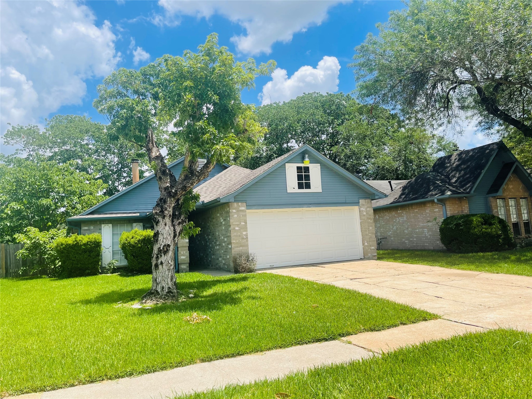 8527 Grand Knolls Drive Houston TX 77083