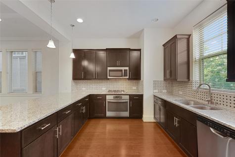 1820 Dennis Street Houston TX 77004