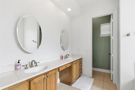 914 Quintana Roo Place Seabrook TX 77586
