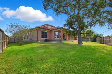 914 Quintana Roo Place Seabrook TX 77586