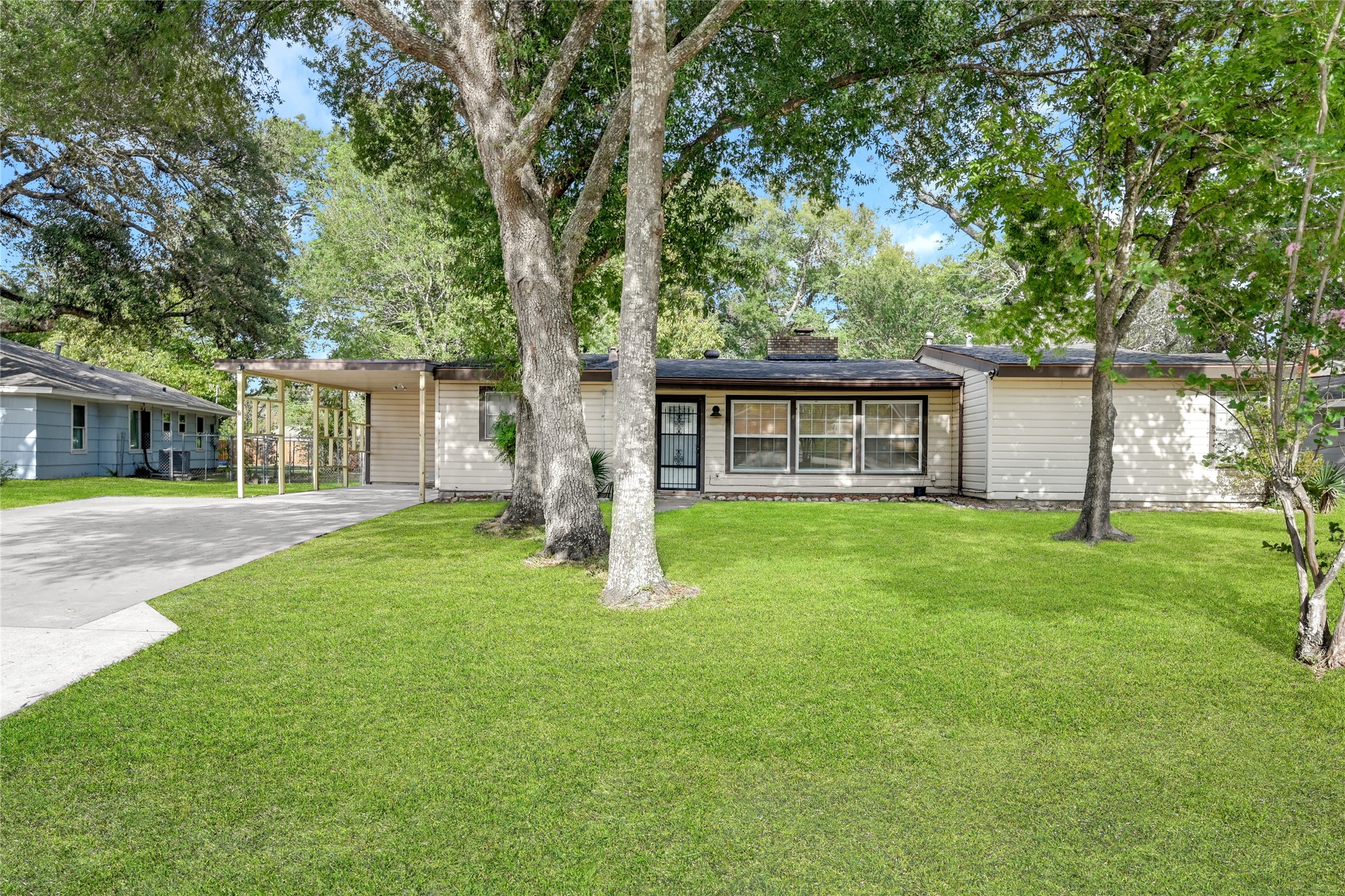 310 Burnett Drive Baytown TX 77520