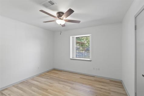 114 Leigh Anne Street Huntsville TX 77320