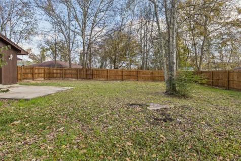 114 Leigh Anne Street Huntsville TX 77320