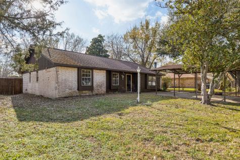 114 Leigh Anne Street Huntsville TX 77320
